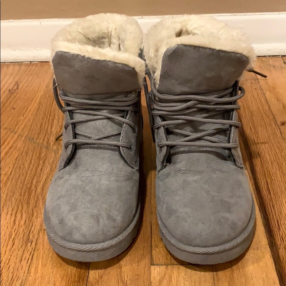 Sport Fashion Shoes - grey fuzzy boots